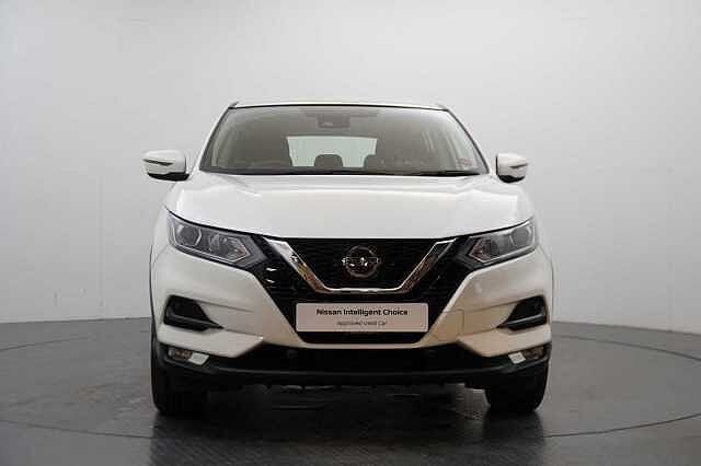 Nissan Qashqai 1.3 DIG-T 140 Acenta Premium with Sat Nav and Rear View Camera