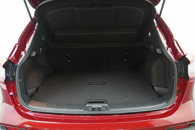 Nissan Qashqai 1.3 DIG-T 160 N-Connecta DCT Auto with Glass Roof + Nav &amp; 360 View Cameras