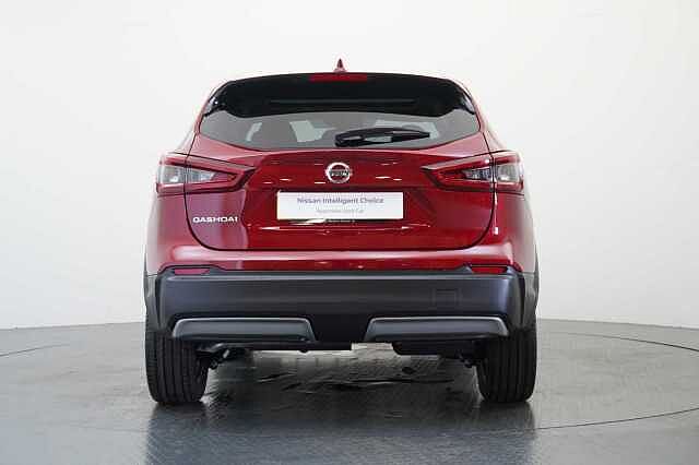 Nissan Qashqai 1.3 DIG-T 160 N-Connecta DCT Auto with Glass Roof + Nav &amp; 360 View Cameras