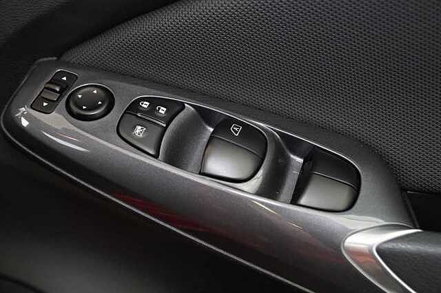 Nissan Juke 1.0 DIG-T 114 Acenta with Rear Camera + Apple and Android Integration