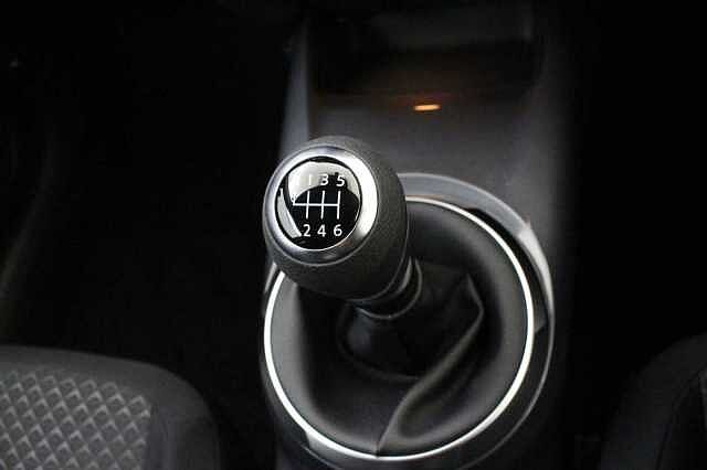 Nissan Juke 1.0 DIG-T 114 Acenta with Rear Camera + Apple and Android Integration