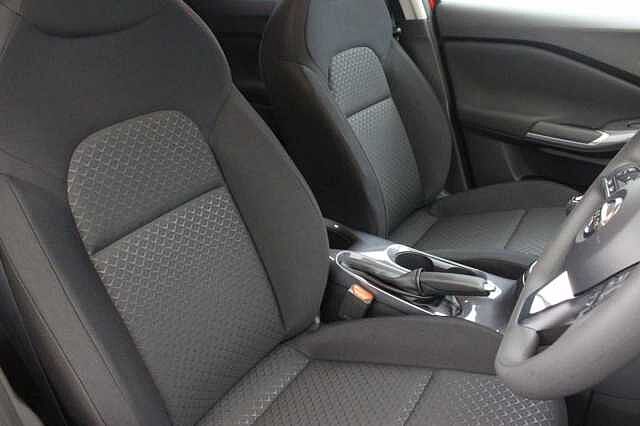 Nissan Juke 1.0 DIG-T 114 Acenta with Rear Camera + Apple and Android Integration