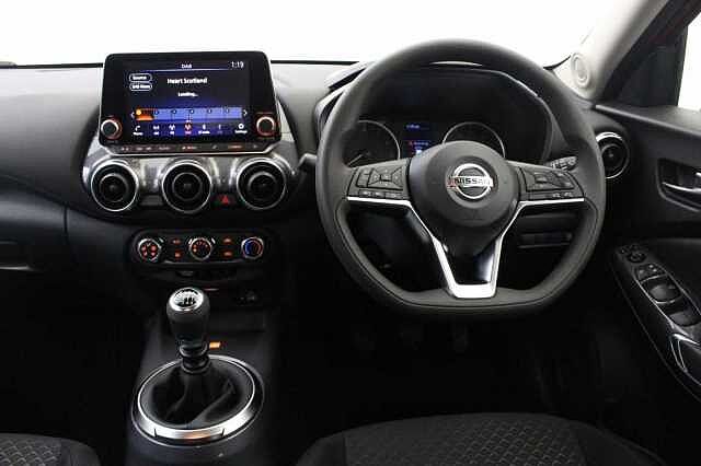 Nissan Juke 1.0 DIG-T 114 Acenta with Rear Camera + Apple and Android Integration