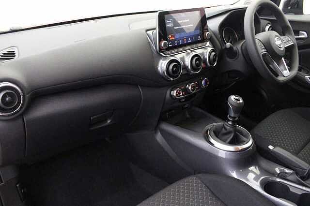 Nissan Juke 1.0 DIG-T 114 Acenta with Rear Camera + Apple and Android Integration