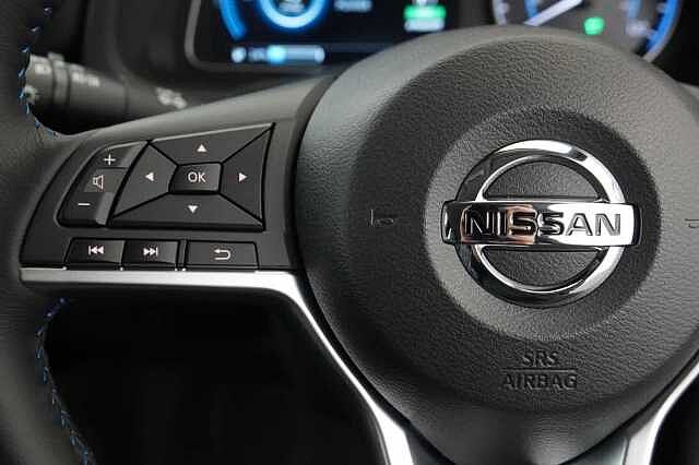 Nissan LEAF 40KW Tekna Auto with BOSE Audio and Pro Pilot Technology