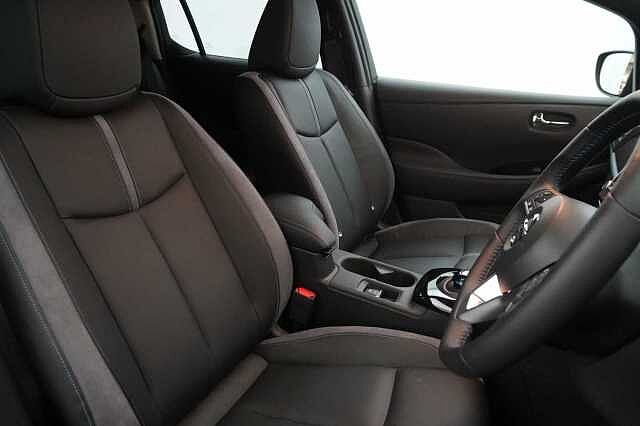 Nissan LEAF 40KW Tekna Auto with BOSE Audio and Pro Pilot Technology