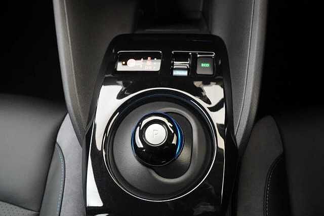 Nissan LEAF 40KW Tekna Auto with BOSE Audio and Pro Pilot Technology