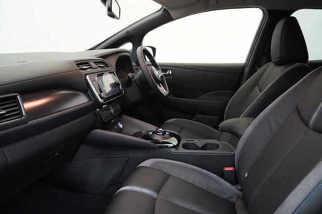 Nissan LEAF 40KW Tekna Auto with BOSE Audio and Pro Pilot Technology