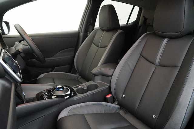 Nissan LEAF 40KW Tekna Auto with BOSE Audio and Pro Pilot Technology