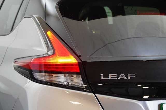 Nissan LEAF 40KW Tekna Auto with BOSE Audio and Pro Pilot Technology