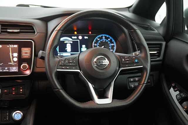 Nissan LEAF 40KW Tekna Auto with BOSE Audio and Pro Pilot Technology