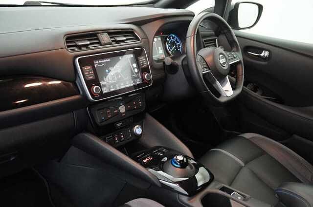 Nissan LEAF 40KW Tekna Auto with BOSE Audio and Pro Pilot Technology