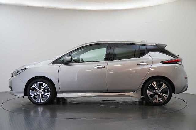 Nissan LEAF 40KW Tekna Auto with BOSE Audio and Pro Pilot Technology