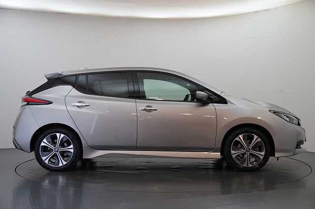 Nissan LEAF 40KW Tekna Auto with BOSE Audio and Pro Pilot Technology