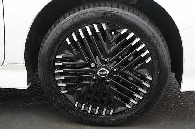 Nissan LEAF 39KW N-Connecta Auto with Sat Nav and 360 View Cameras