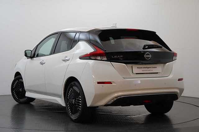 Nissan LEAF 39KW N-Connecta Auto with Sat Nav and 360 View Cameras