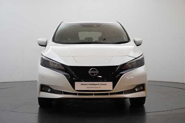 Nissan LEAF 39KW N-Connecta Auto with Sat Nav and 360 View Cameras