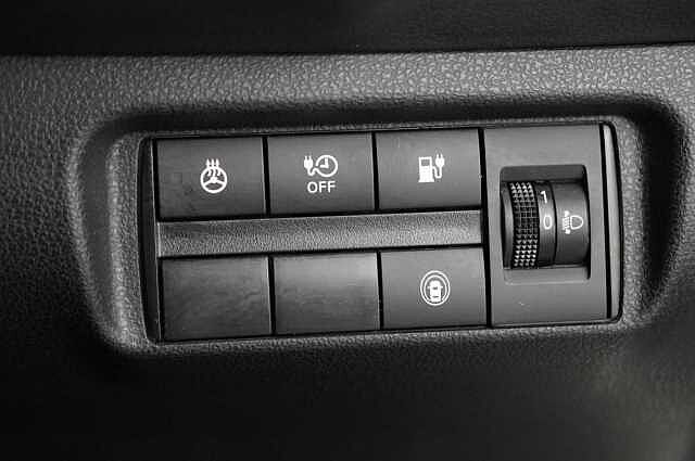 Nissan LEAF 39KW N-Connecta Auto with Sat Nav and 360 View Cameras