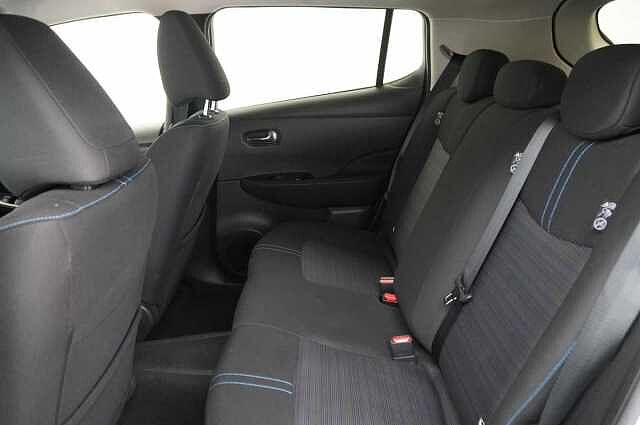 Nissan LEAF 39KW N-Connecta Auto with Sat Nav and 360 View Cameras