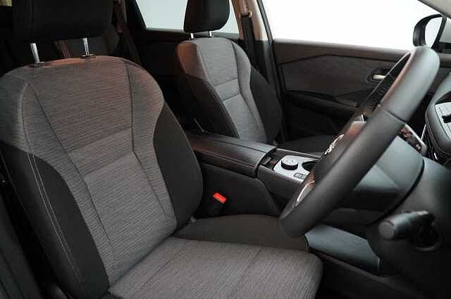 Nissan X-Trail 1.5 213 e-Power e-4ORCE AWD N-Connecta Auto with 5 Seats and 360 Cameras