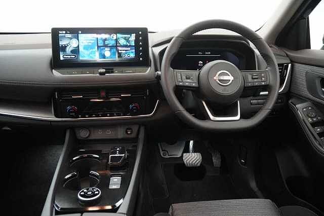 Nissan X-Trail 1.5 213 e-Power e-4ORCE AWD N-Connecta Auto with 5 Seats and 360 Cameras