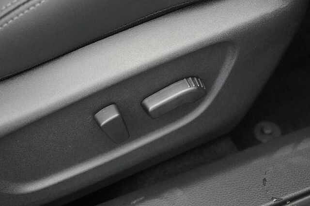 Nissan Qashqai 1.3 DIG-T 160 Tekna DCT Auto with Glass Roof and Pro Pilot Technology