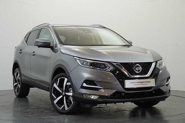 Nissan Qashqai 1.3 DIG-T 160 Tekna DCT Auto with Glass Roof and Pro Pilot Technology