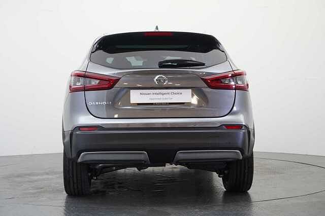 Nissan Qashqai 1.3 DIG-T 160 Tekna DCT Auto with Glass Roof and Pro Pilot Technology