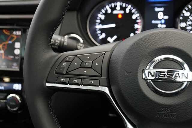 Nissan Qashqai 1.3 DIG-T 160 Tekna DCT Auto with Glass Roof and Pro Pilot Technology