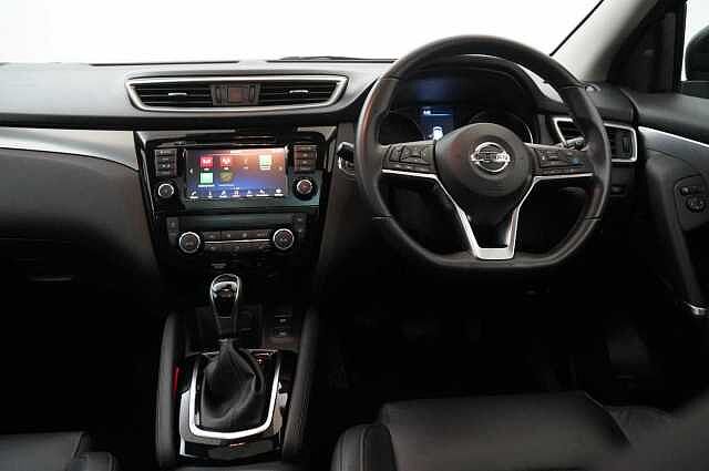 Nissan Qashqai 1.3 DIG-T 160 Tekna DCT Auto with Glass Roof and Pro Pilot Technology