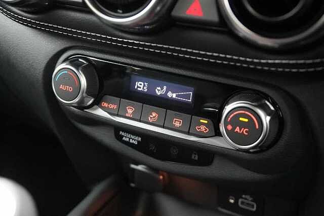 Nissan Juke 1.0 DIG-T 114 N-Connecta with Sat Nav and Rear View Camera