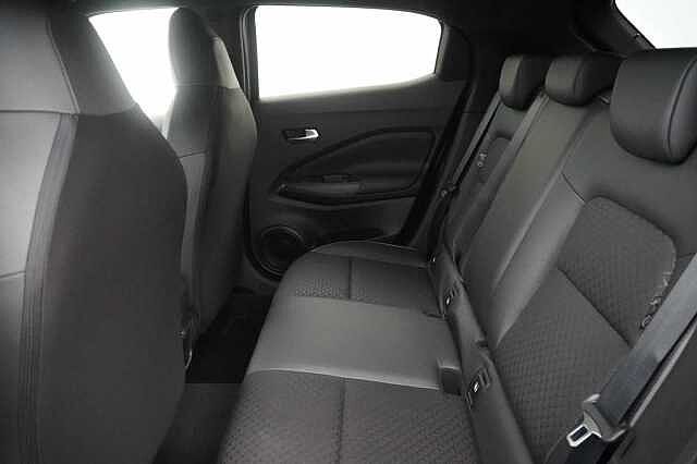 Nissan Juke 1.0 DIG-T 114 N-Connecta with Sat Nav and Rear View Camera