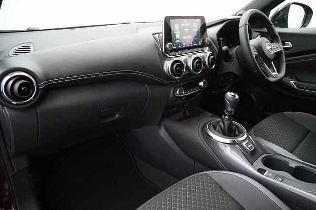 Nissan Juke 1.0 DIG-T 114 N-Connecta with Sat Nav and Rear View Camera
