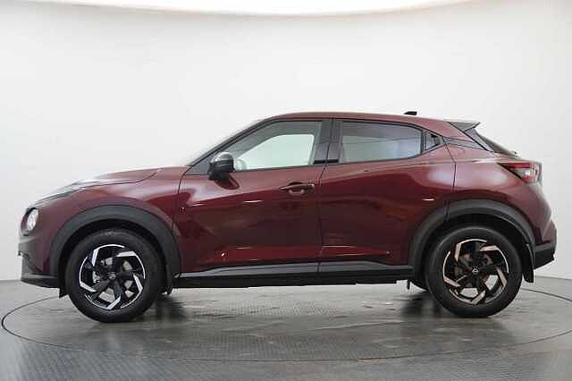 Nissan Juke 1.0 DIG-T 114 N-Connecta with Sat Nav and Rear View Camera