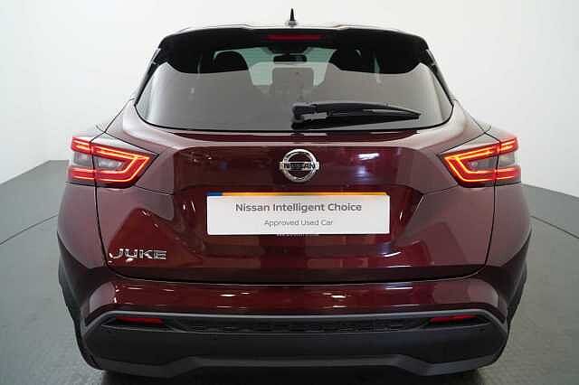 Nissan Juke 1.0 DIG-T 114 N-Connecta with Sat Nav and Rear View Camera