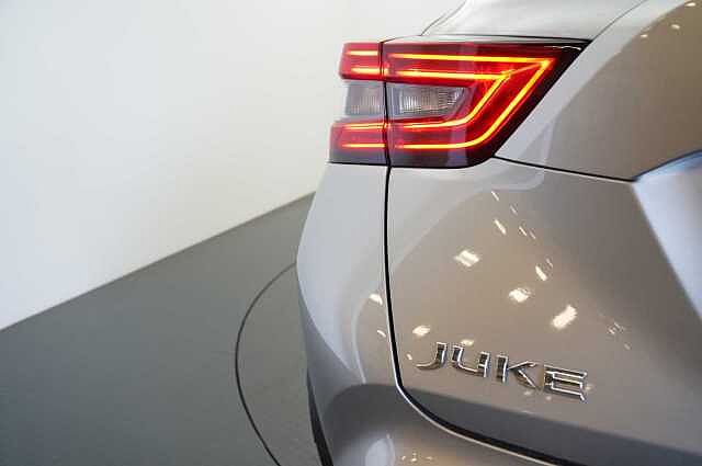 Nissan Juke 1.0 DIG-T 117 Tekna with BOSE and Drive Assist Technology + Two Tone Paint