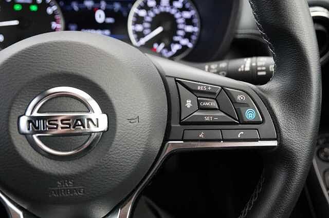 Nissan Juke 1.0 DIG-T 117 Tekna with BOSE and Drive Assist Technology + Two Tone Paint