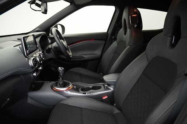 Nissan Juke 1.0 DIG-T 117 Tekna with BOSE and Drive Assist Technology + Two Tone Paint