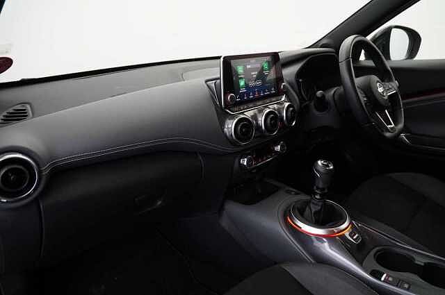 Nissan Juke 1.0 DIG-T 117 Tekna with BOSE and Drive Assist Technology + Two Tone Paint