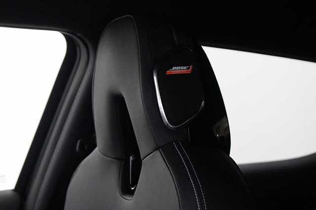 Nissan Juke 1.0 DIG-T 117 Tekna with BOSE and Drive Assist Technology + Two Tone Paint