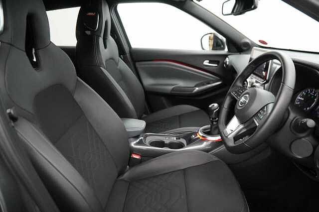 Nissan Juke 1.0 DIG-T 117 Tekna with BOSE and Drive Assist Technology + Two Tone Paint