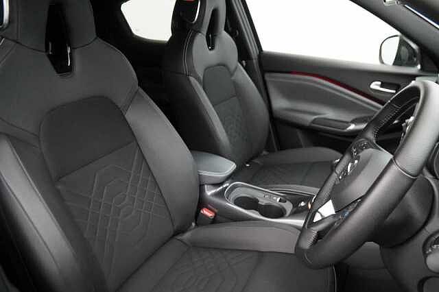 Nissan Juke 1.0 DIG-T 117 Tekna with BOSE and Drive Assist Technology + Two Tone Paint