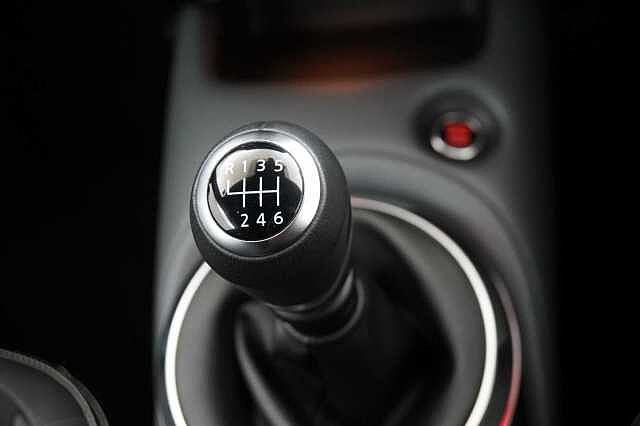 Nissan Juke 1.0 DIG-T 117 Tekna with BOSE and Drive Assist Technology + Two Tone Paint