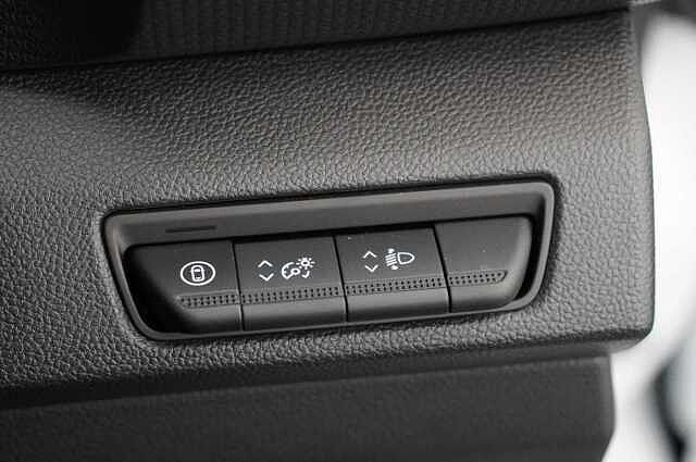 Nissan Primastar 2.0 dCi 130 Acenta L2 H1 LWB 3.0T Panel Van with Air Con