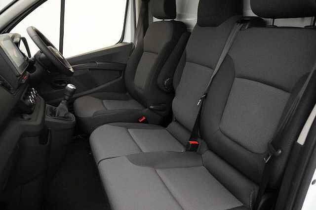 Nissan Primastar 2.0 dCi 130 Acenta L2 H1 LWB 3.0T Panel Van with Air Con