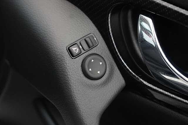 Nissan X-Trail 1.3 DIG-T 160 Acenta Premium DCT Auto with 5 Seats and Panoramic Sunroof