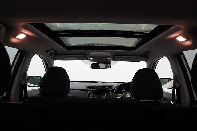 Nissan X-Trail 1.3 DIG-T 160 Acenta Premium DCT Auto with 5 Seats and Panoramic Sunroof