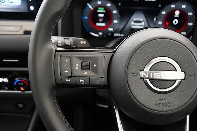 Nissan Qashqai 1.5 190 e-Power N-Connecta Auto with Glass Roof Pack + Nav and 360 Cameras