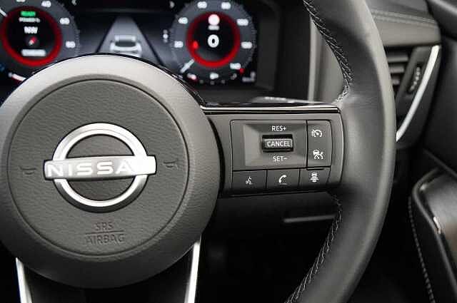 Nissan Qashqai 1.5 190 e-Power N-Connecta Auto with Glass Roof Pack + Nav and 360 Cameras