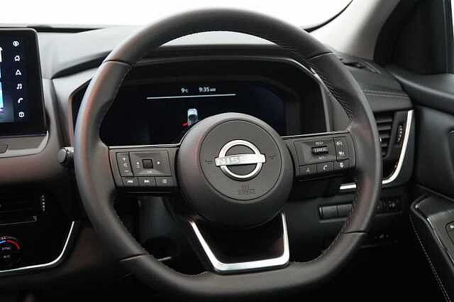 Nissan Qashqai 1.5 190 e-Power N-Connecta Auto with Glass Roof Pack + Nav and 360 Cameras